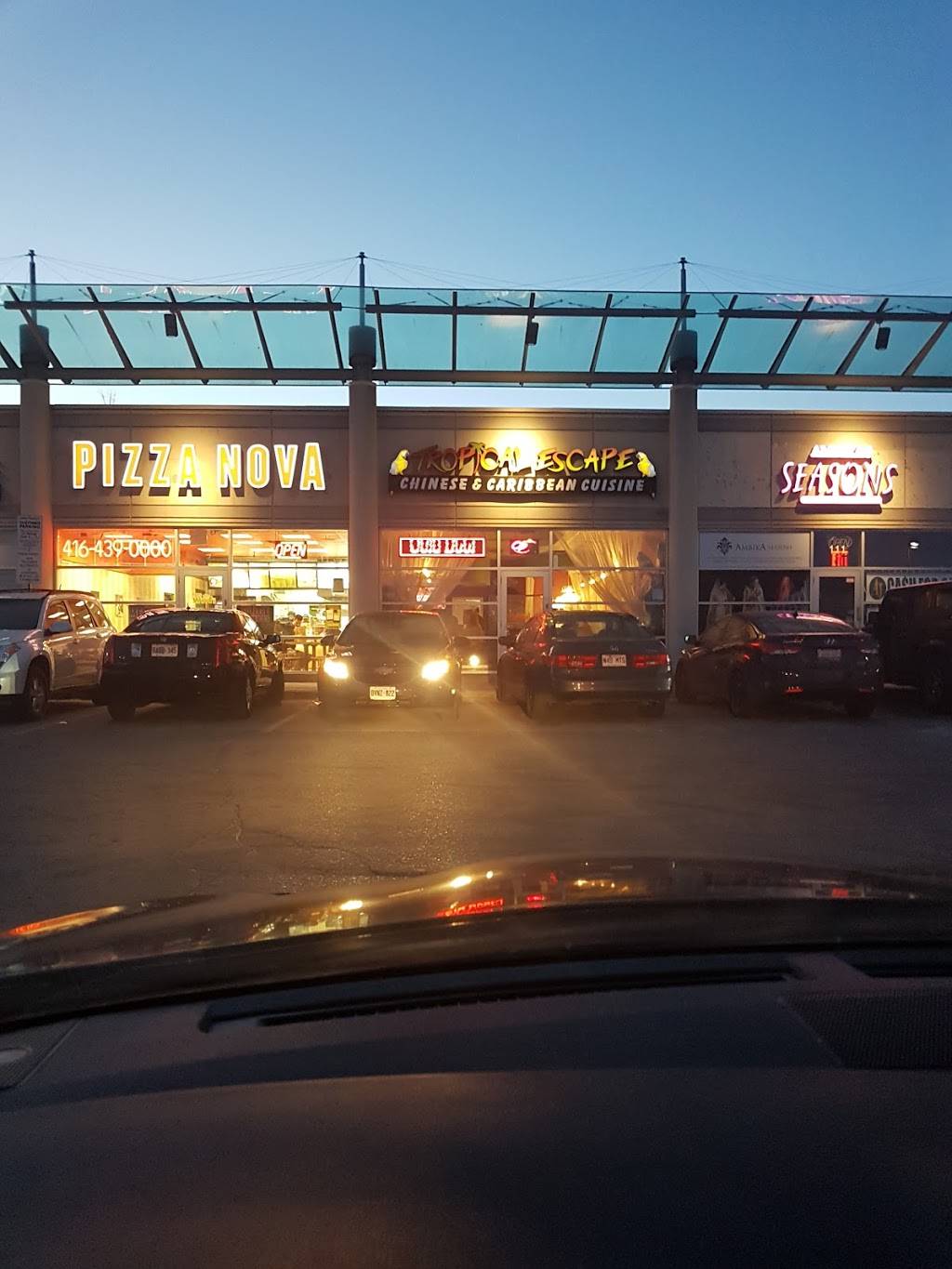 Tropical Escape Restaurant | restaurant | 2260 Bovaird Dr E, Brampton, ON L6R 3J5, Canada | 9054584559 OR +1 905-458-4559