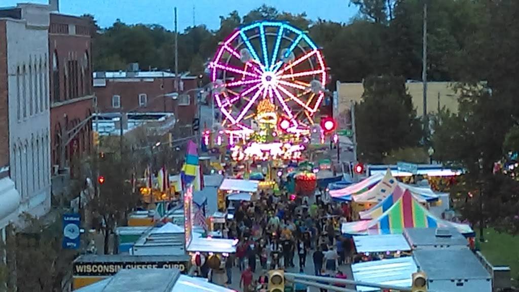 Crickets 7th St. Bar & Grille | restaurant | 120 W E 7th St, Auburn, IN 46706, USA | 2609259980 OR +1 260-925-9980