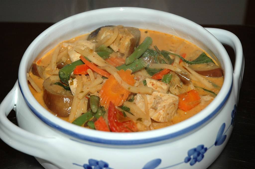 Fantastic Thai Restaurant | restaurant | 12 Reagan St, Old Bridge, NJ 08857, USA | 7323873623 OR +1 732-387-3623