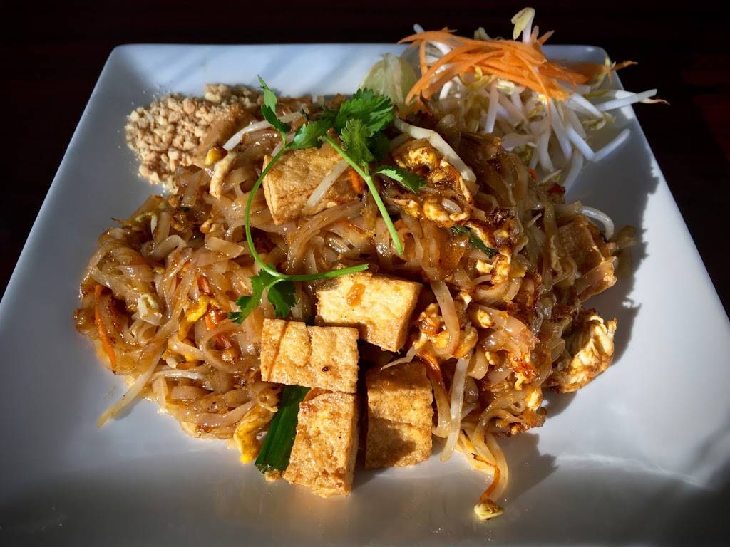 Tub Tim Siam | restaurant | 1806 1/2 Hillhurst Ave Hillhurst Ave, Los Angeles, CA 90027, USA | 3236630050 OR +1 323-663-0050