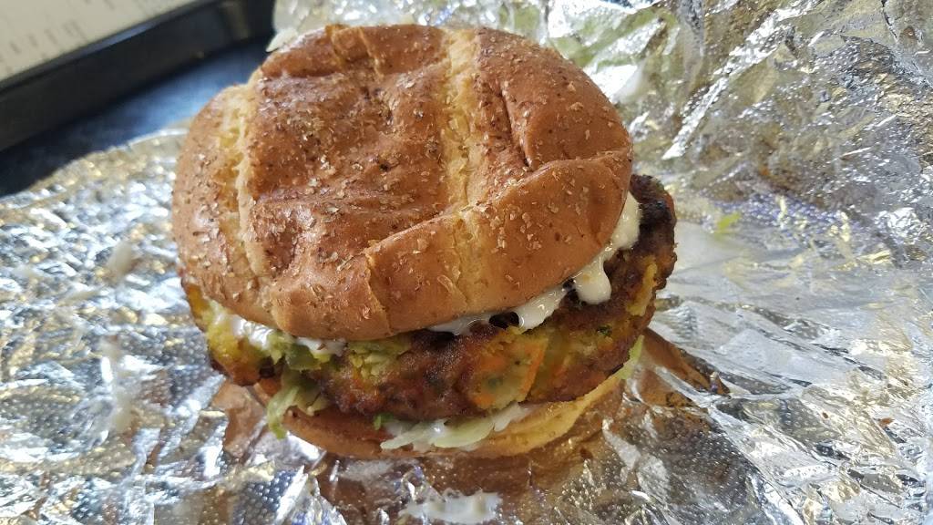 Mad Mikes Burgers & Fries | restaurant | 194 N Brookwood Ave, Hamilton, OH 45013, USA | 5138446453 OR +1 513-844-6453