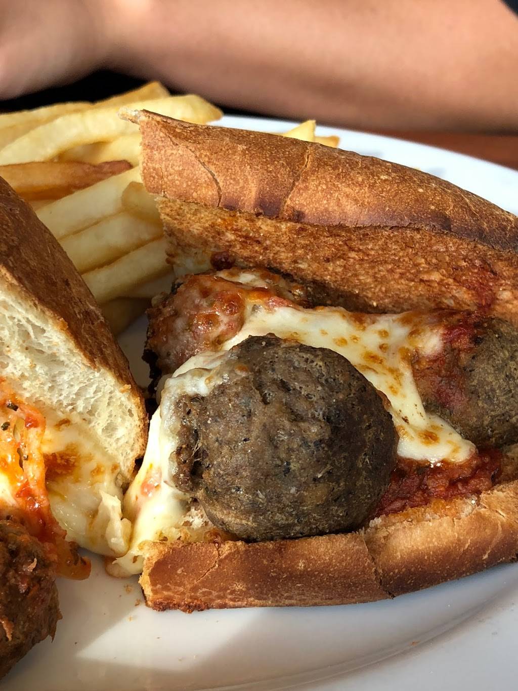 Andys Pizza & Subs | restaurant | 2 Town Square, Lovettsville, VA 20180, USA | 5408225001 OR +1 540-822-5001