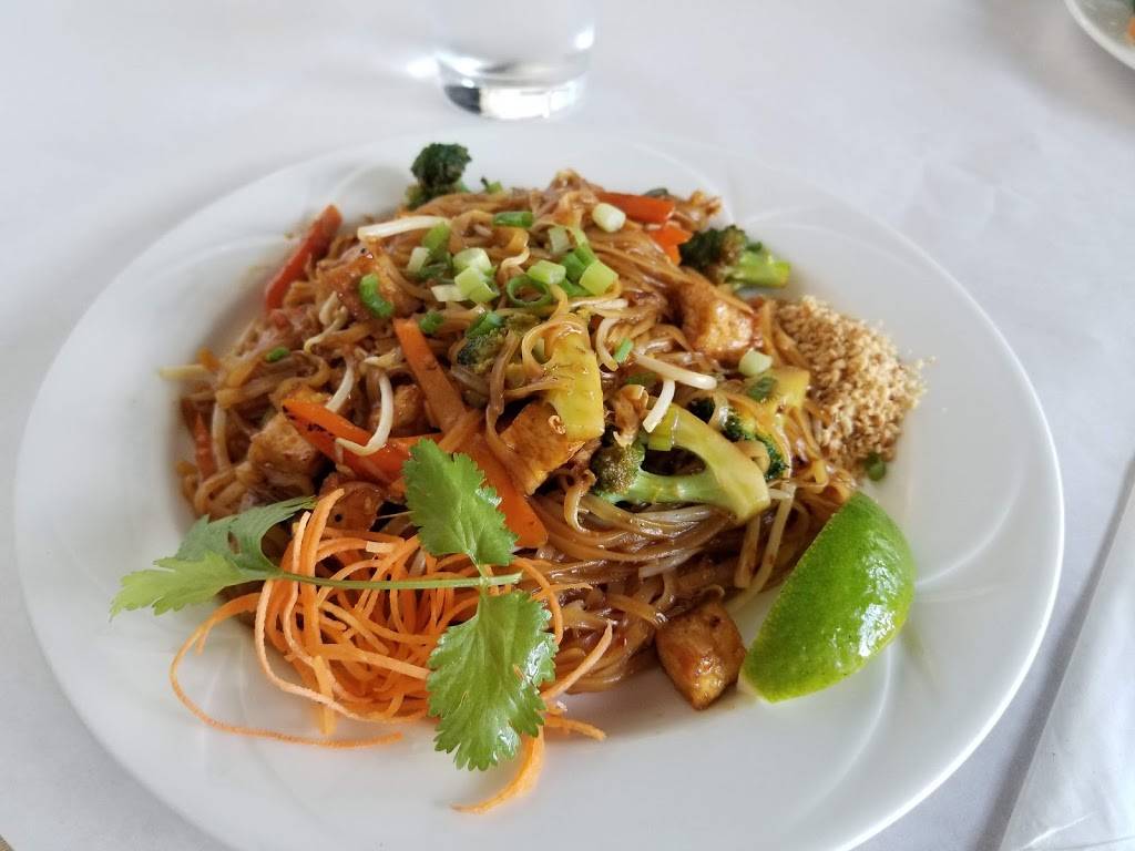 Lemongrass Thai Bistro | restaurant | suite 116 14866, Old St Augustine Rd, Jacksonville, FL 32258, USA | 9046475043 OR +1 904-647-5043