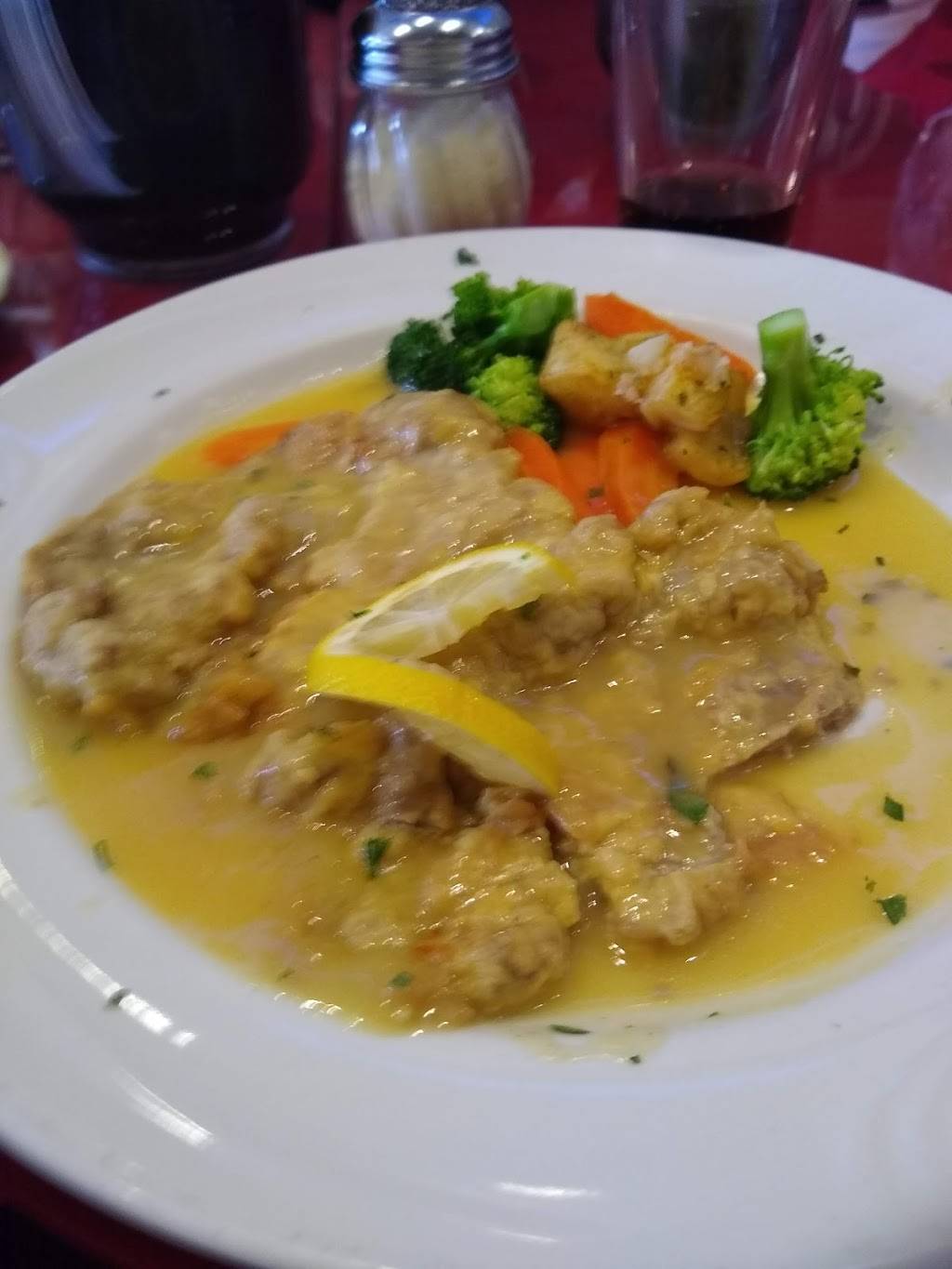 Portofino | restaurant | 3355 Hempstead Turnpike, Levittown, NY 11756, USA | 5165793400 OR +1 516-579-3400