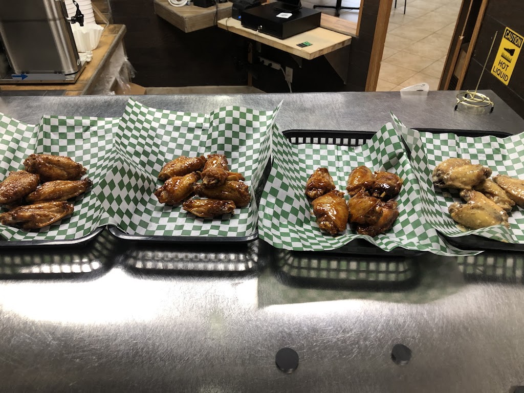 Billy’s Wing Shack | restaurant | 157 W Riverside Dr, Parker, AZ 85344, USA | 9285755141 OR +1 928-575-5141