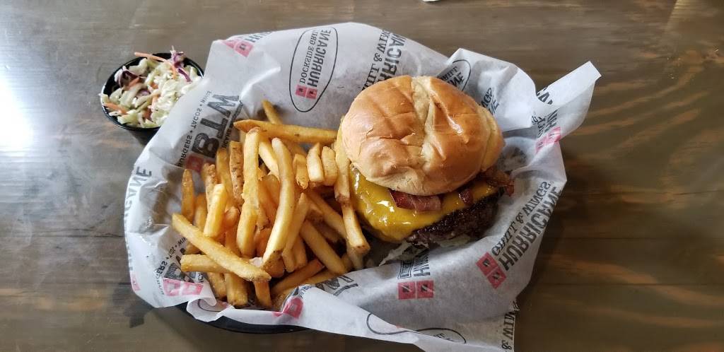 Hurricane Grill & Wings | restaurant | 11048 International Dr, Orlando, FL 32821, USA | 4079883530 OR +1 407-988-3530