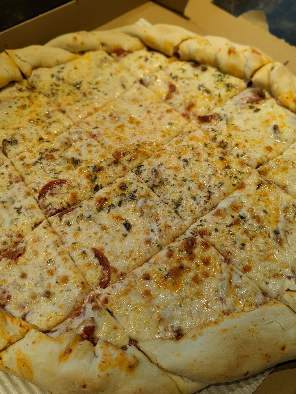 Bellizzis Pizza Joint | restaurant | 1600 Coburg Rd Suite 2, Eugene, OR 97401, USA | 5416869996 OR +1 541-686-9996