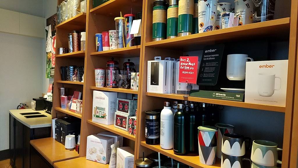 Starbucks | cafe | 5129 Highland Rd, Waterford Twp, MI 48327, USA | 2486189498 OR +1 248-618-9498