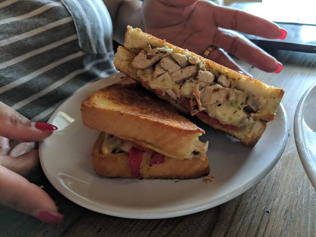 Jumpin Jax House of Food Atlantic Beach | restaurant | 1021 Atlantic Blvd, Atlantic Beach, FL 32233, USA | 9045955272 OR +1 904-595-5272