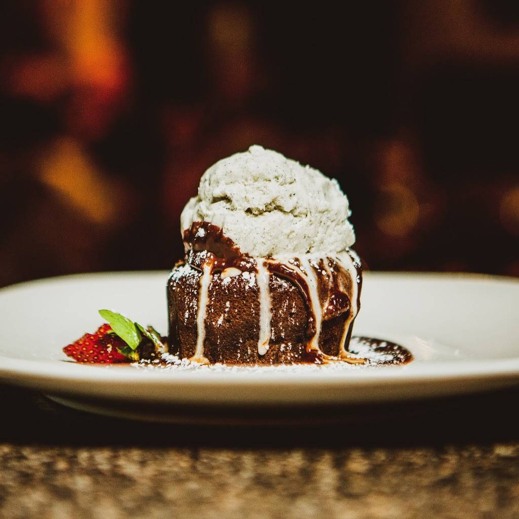 Assaggi Bistro | restaurant | 330 W Nine Mile Rd, Ferndale, MI 48220, USA | 2485843499 OR +1 248-584-3499