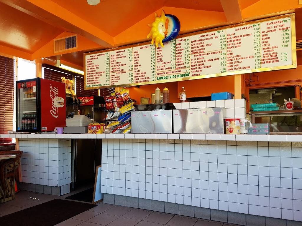 Lupes Place | restaurant | 1446 Foothill Blvd, La Cañada Flintridge, CA 91011, USA | 8187908950 OR +1 818-790-8950