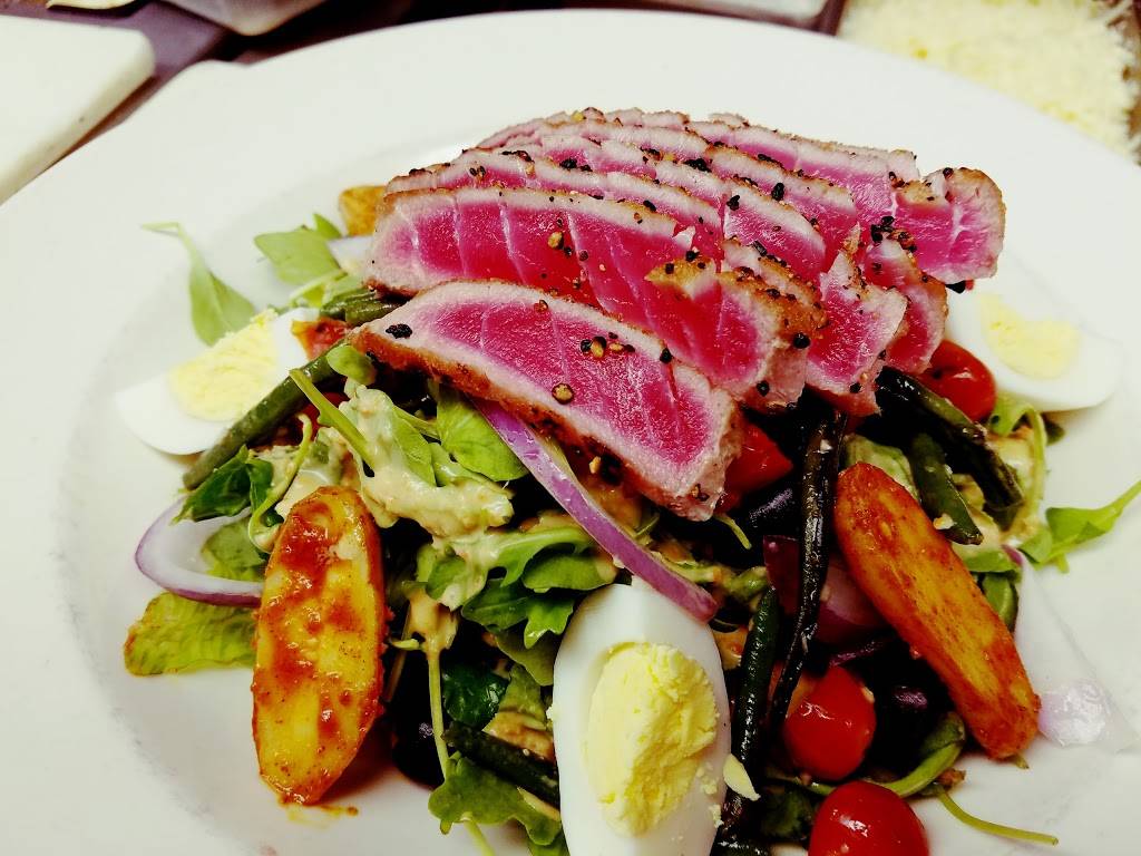 The Upper Crust | restaurant | 442 Central Ave, Cedarhurst, NY 11516, USA | 5163417211 OR +1 516-341-7211