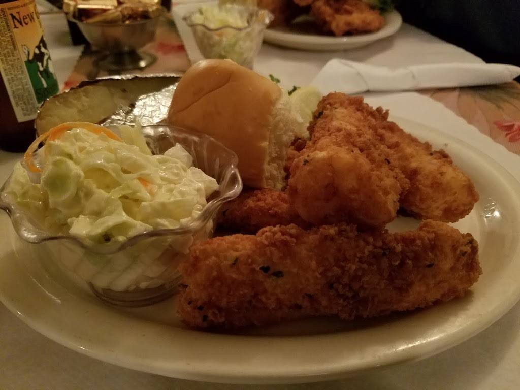 Beachs Steaks & Spiritss | restaurant | 10139 US-8, Crandon, WI 54520, USA | 7154785585 OR +1 715-478-5585