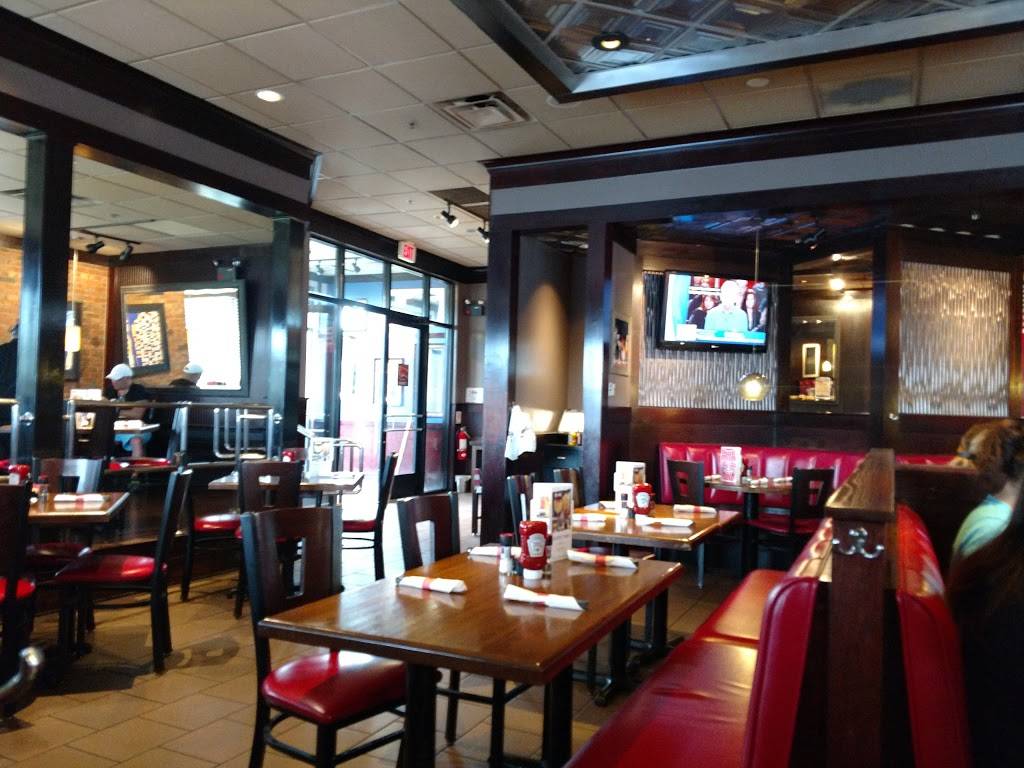 TGI Fridays | restaurant | 1251 E 120th Ave, Thornton, CO 80233, USA | 3039209128 OR +1 303-920-9128