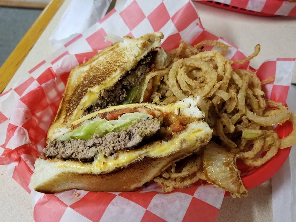 Redneck Catfish & BBQ | restaurant | 207 Roy Hill Blvd, Goodman, MO 64843, USA | 4173647787 OR +1 417-364-7787