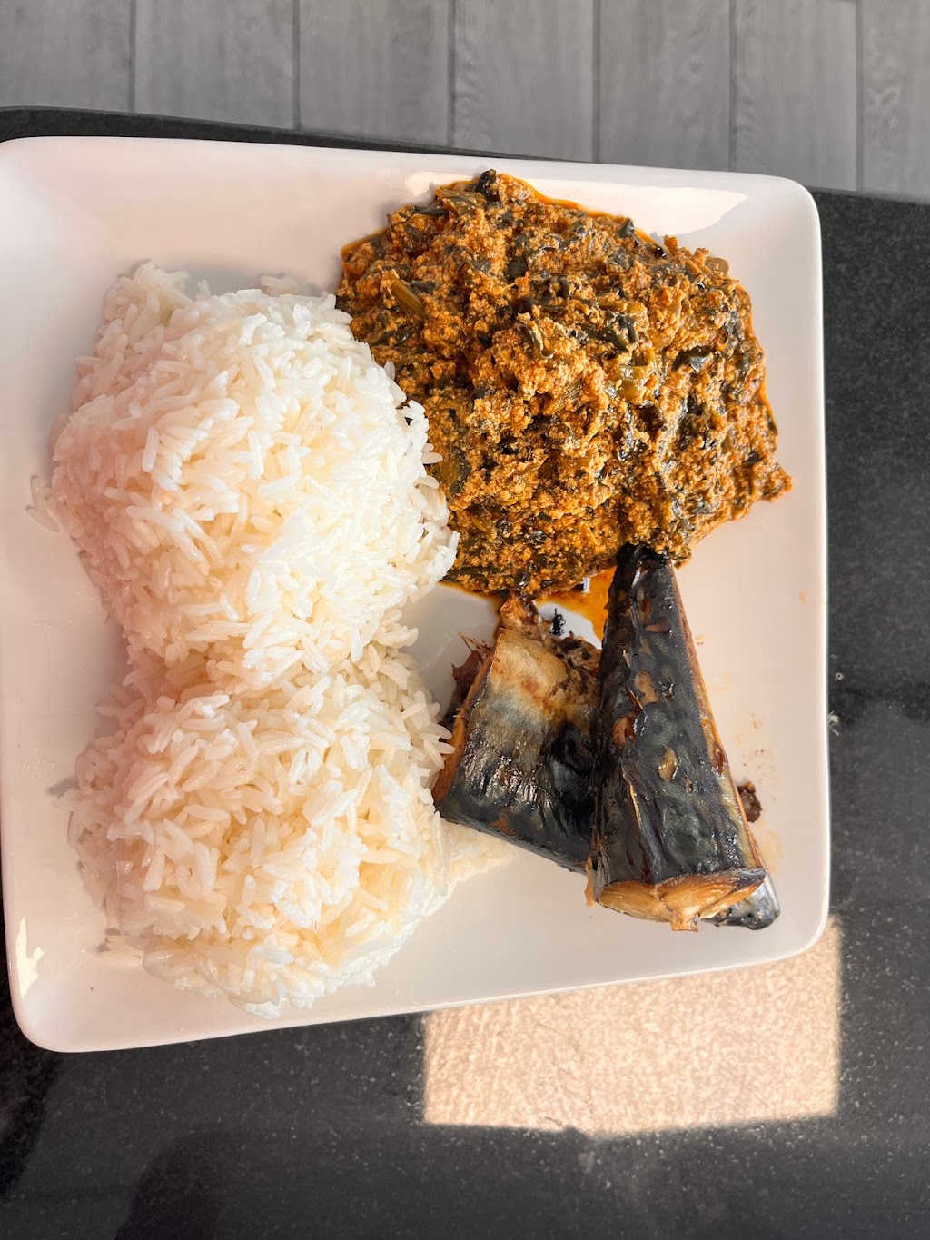 Famous 4 African Restaurant | restaurant | 1611 Morse Rd, Columbus, OH 43229, USA | 6143969552 OR +1 614-396-9552