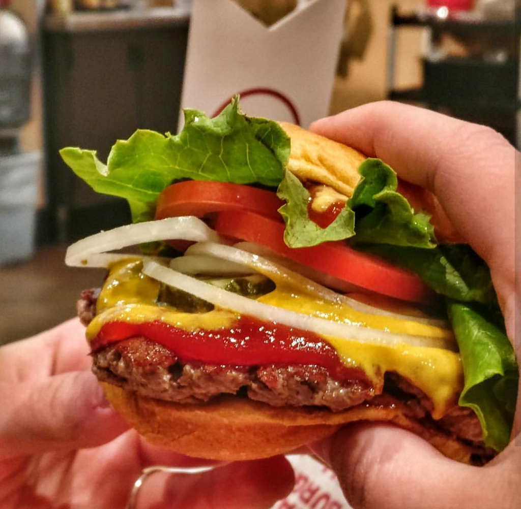 Smashburger | restaurant | 2556 Laning Rd, San Diego, CA 92106, USA | 6193598510 OR +1 619-359-8510