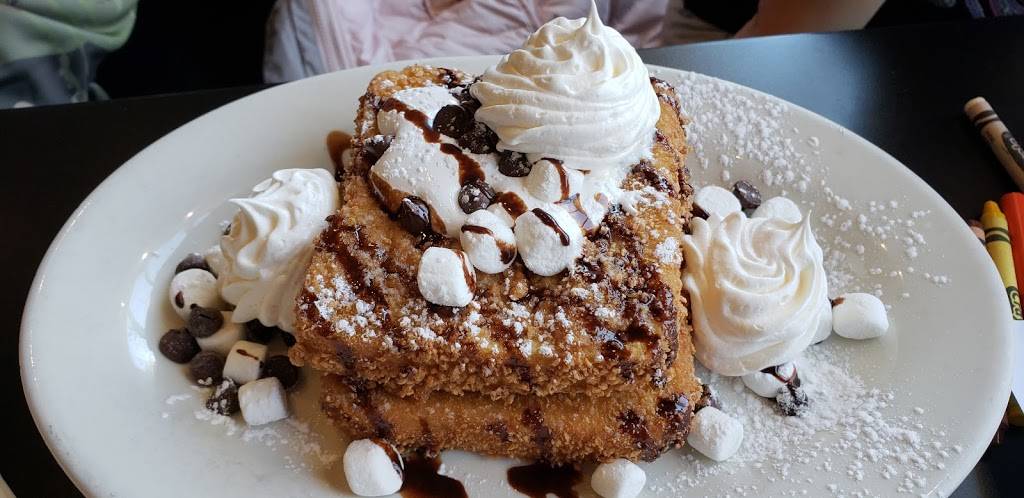 Bobolas Family Restaurant | restaurant | 1420 Lakeview Ave, Dracut, MA 01826, USA | 9789570065 OR +1 978-957-0065