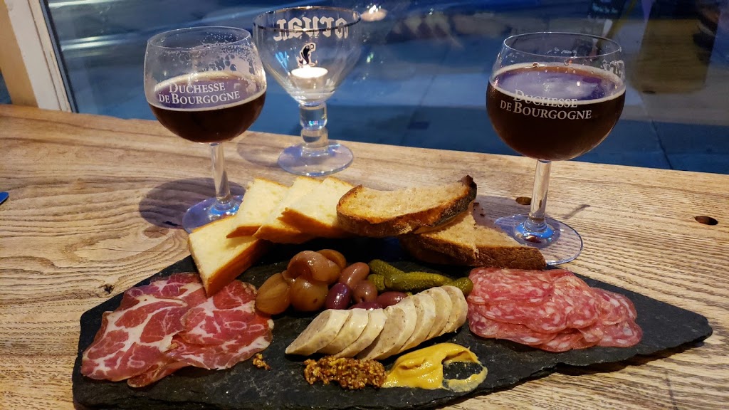 La Trappe | night club | 800 Greenwich St, San Francisco, CA 94133, USA | 4154408727 OR +1 415-440-8727