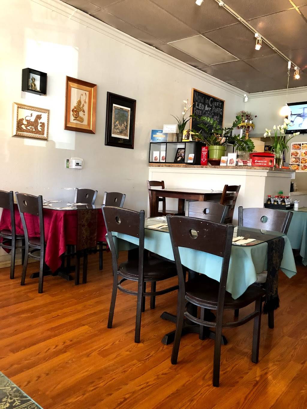 Thai Variety | restaurant | 650 S Lincoln Ave, Corona, CA 92882, USA | 9518088375 OR +1 951-808-8375