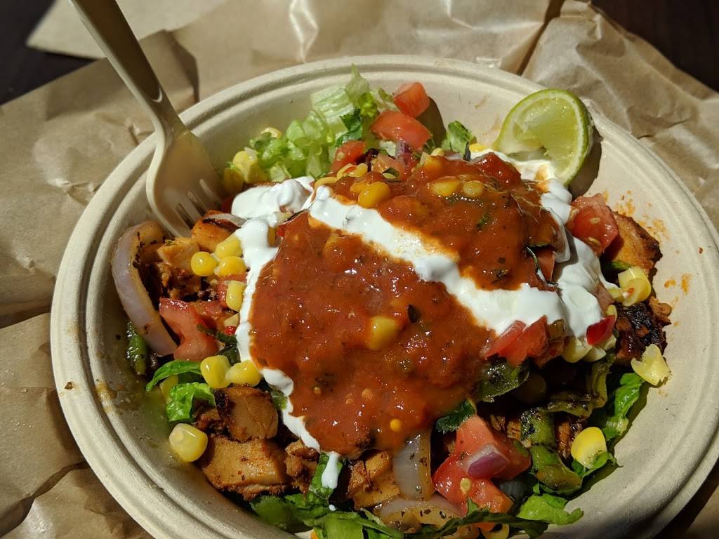 QDOBA Mexican Eats | restaurant | 5595 28th St SE, Grand Rapids, MI 49512, USA | 6169403339 OR +1 616-940-3339