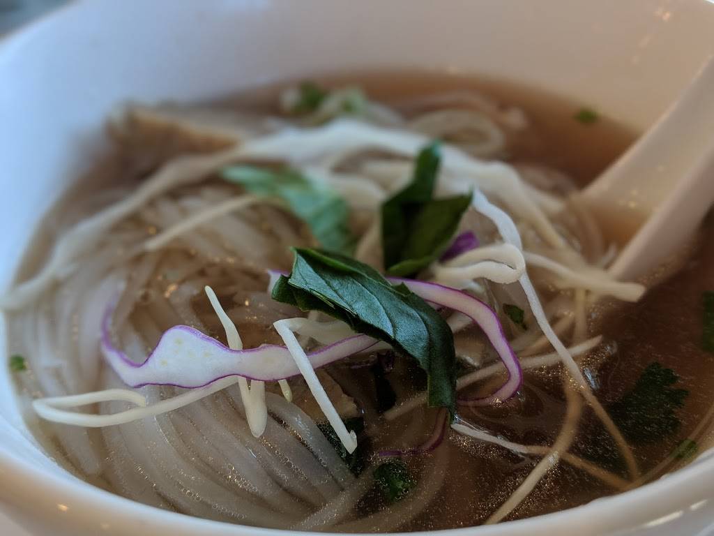 Pho Phu Linh | restaurant | 4741 Main St, Skokie, IL 60076, USA | 8472130881 OR +1 847-213-0881