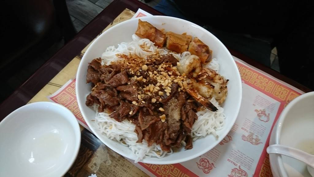 What The Pho | restaurant | 1700 Raleigh Rd Pkwy W, Wilson, NC 27896, USA | 2522341996 OR +1 252-234-1996