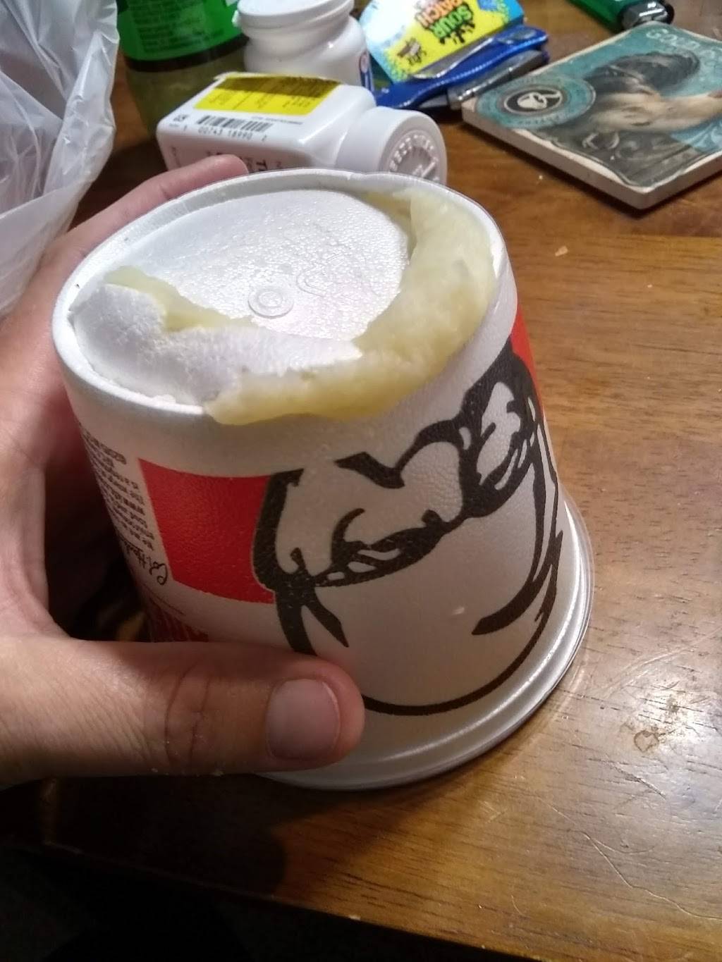 KFC | restaurant | 1421 Ave H, Fort Madison, IA 52627, USA | 3193728303 OR +1 319-372-8303