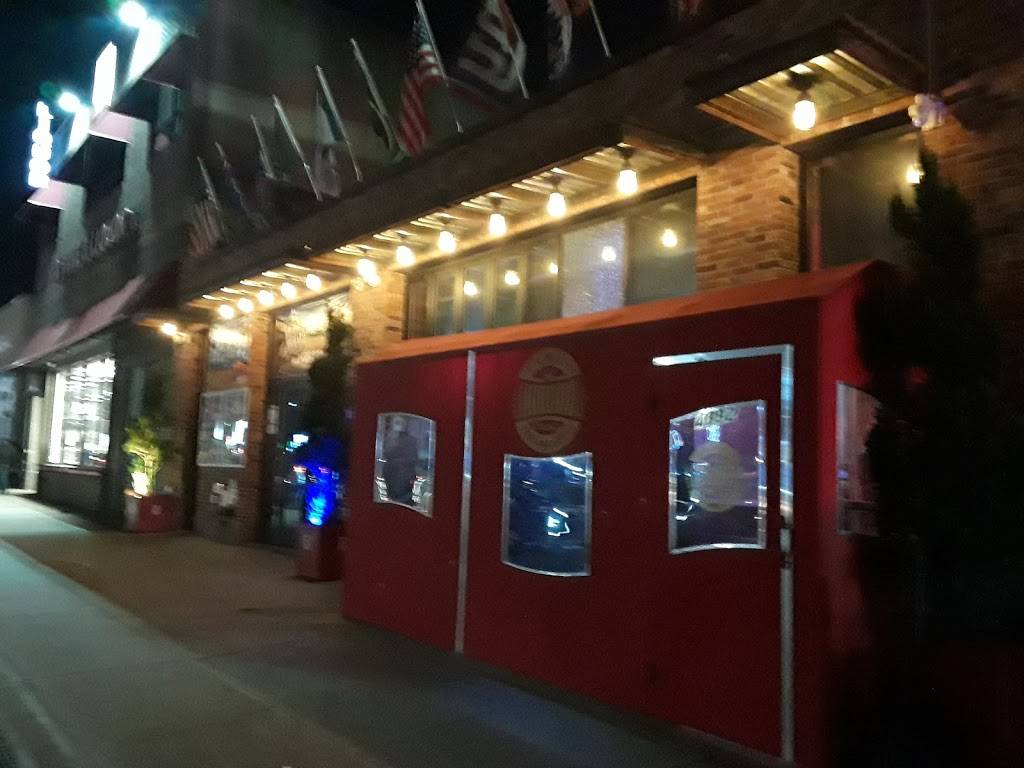 Inwood Bar & Grill | restaurant | 4892 Broadway, New York, NY 10034, USA | 2123043704 OR +1 212-304-3704