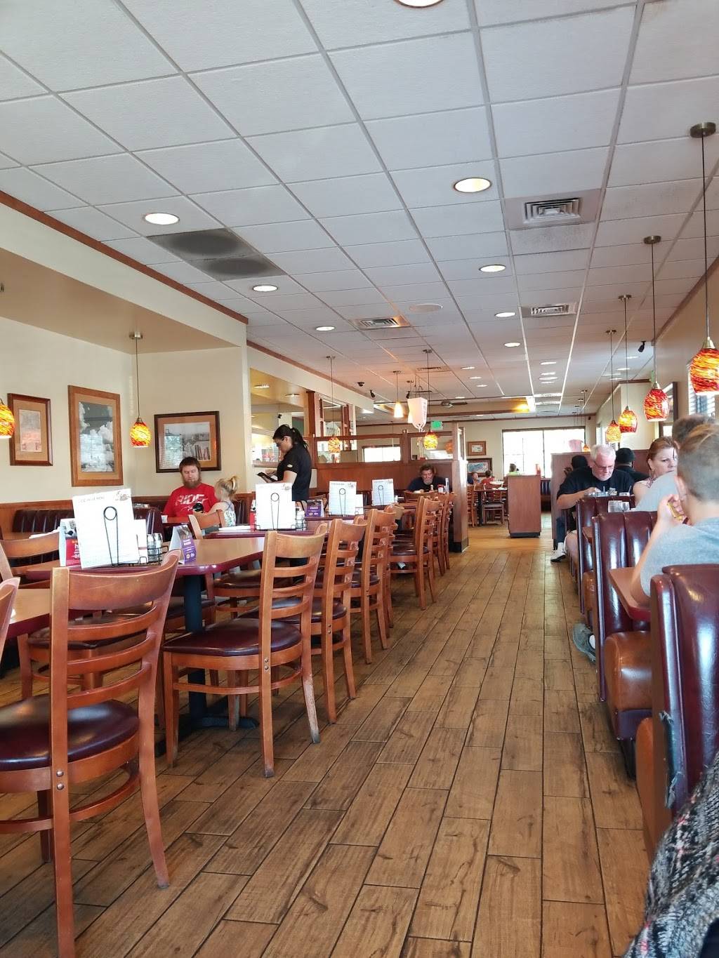 Dennys | restaurant | 20242 CA-18, Apple Valley, CA 92307, USA | 7609461548 OR +1 760-946-1548