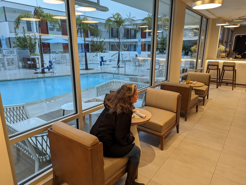 Saint Remy | restaurant | 1601 State St, Santa Barbara, CA 93101, USA | 8059750660 OR +1 805-975-0660