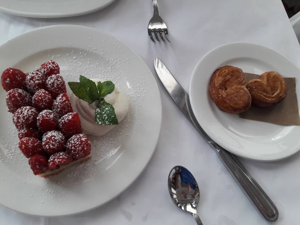 LEscale | restaurant | 500 Steamboat Rd, Greenwich, CT 06830, USA | 2036614600 OR +1 203-661-4600