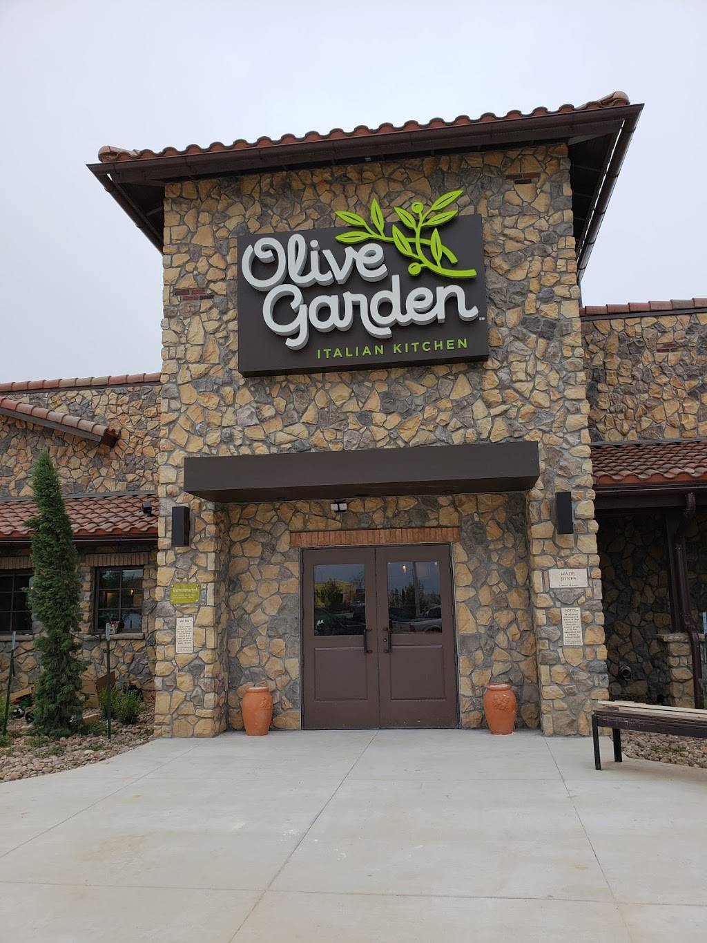 Olive Garden Italian Restaurant | meal takeaway | 6955 Grand Pkwy, Spring, TX 77389, USA | 8327177419 OR +1 832-717-7419