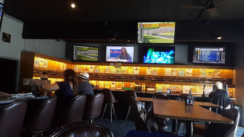 Madison Avenue Pub | restaurant | 905 Madison St, Everett, WA 98203, USA | 4253487402 OR +1 425-348-7402