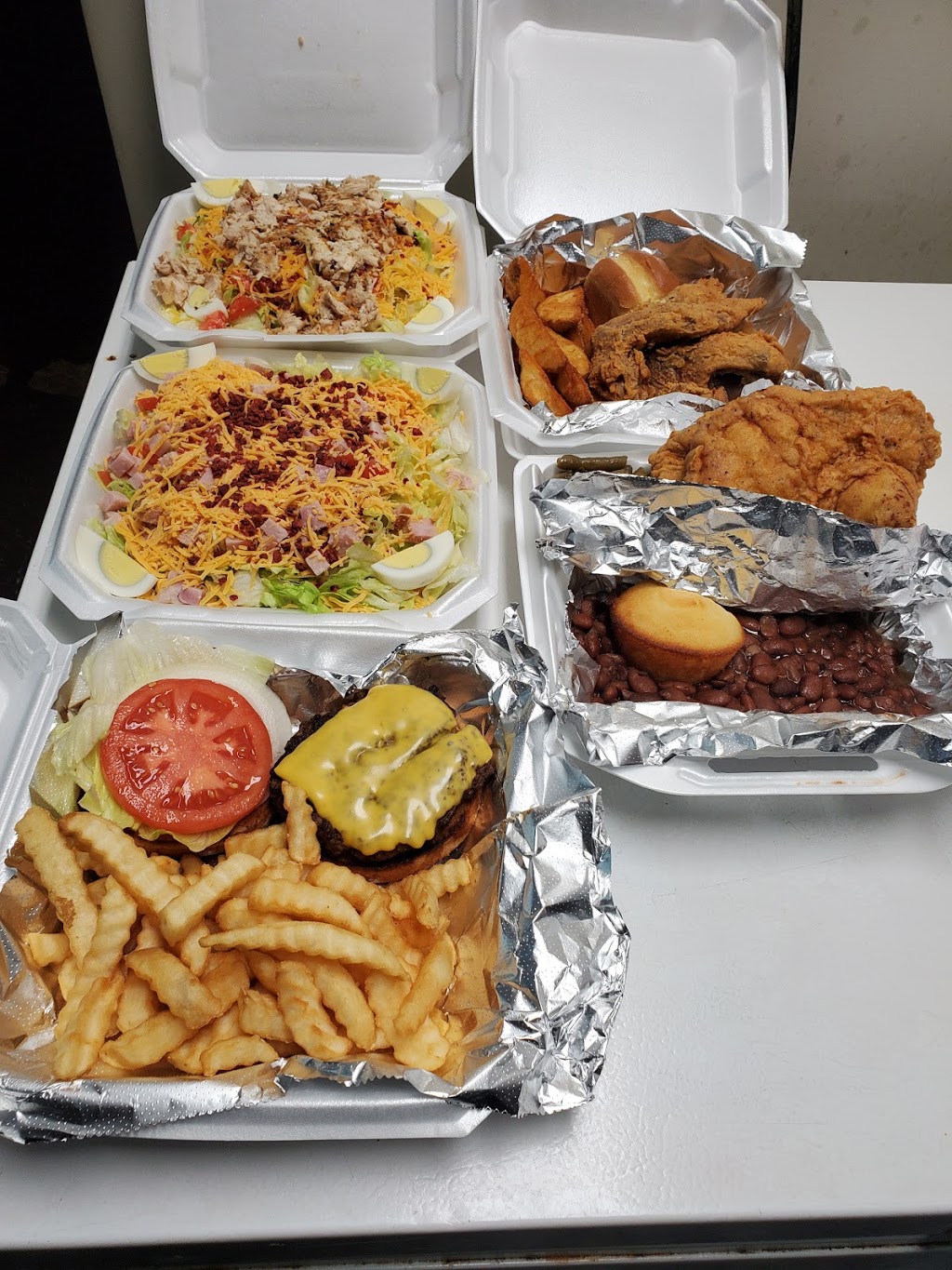 Paps Diner | restaurant | 448 Old Memphis Oxford Rd, Senatobia, MS 38668, USA | 6625627872 OR +1 662-562-7872