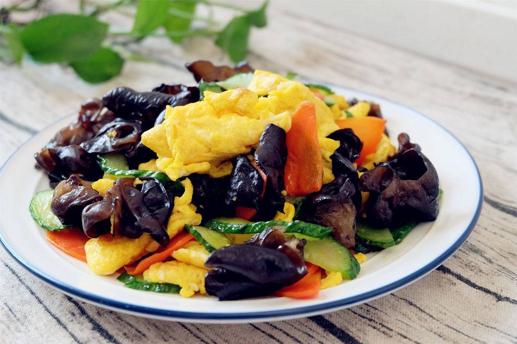 urumqi ozgu uyghur restaurant | restaurant | 1617 Av Dollard, LaSalle, QC H8N 1T7, Canada | 5142754890 OR +1 514-275-4890