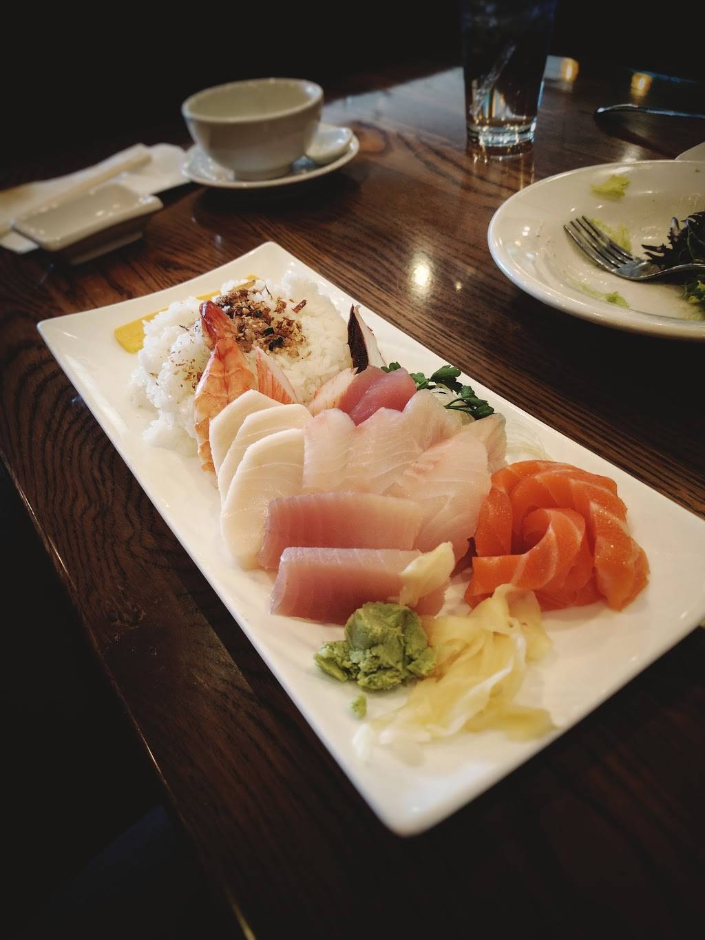 B E Wok & Sushi | restaurant | 764 Mono Way, Sonora, CA 95370, USA | 2095322638 OR +1 209-532-2638