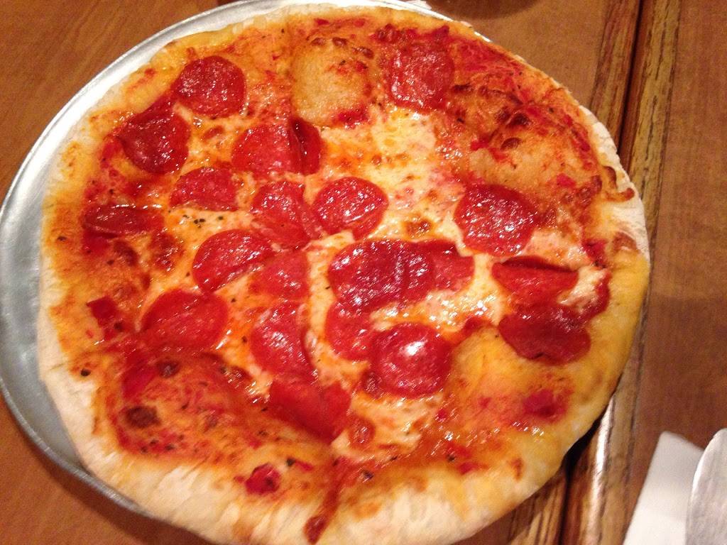 Follieros Italian Food and Pizza | restaurant | 5566 N Figueroa St, Los Angeles, CA 90042, USA | 3232540505 OR +1 323-254-0505