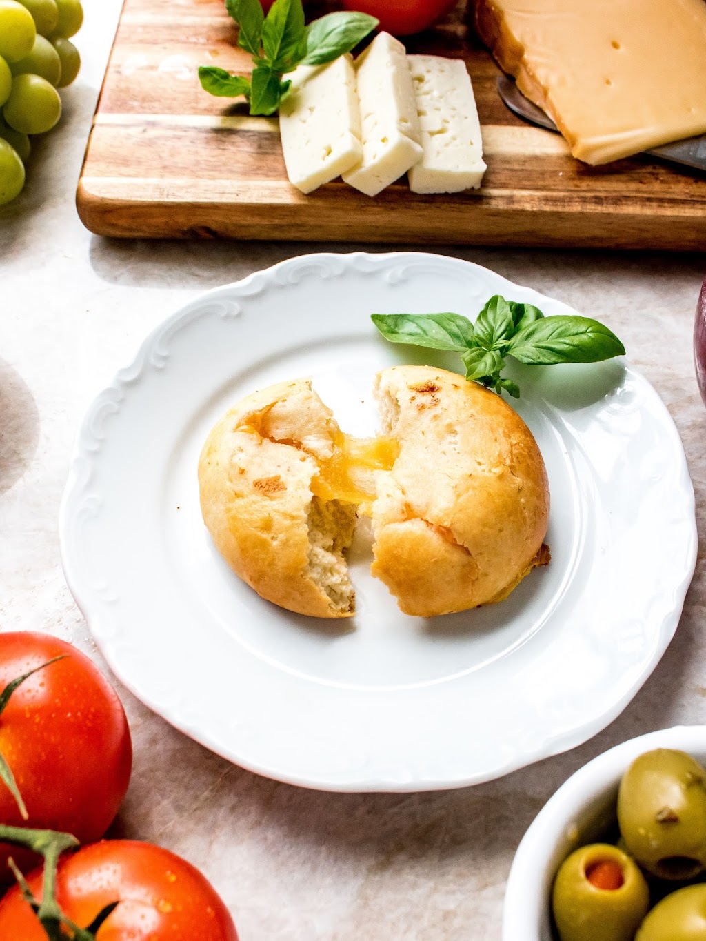 The Breakfast Rolls | bakery | 1904 Brookdale Rd, Naperville, IL 60563, USA | 3313330900 OR +1 331-333-0900