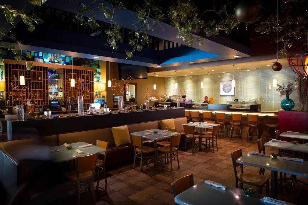 Koko Sushi Bar & Lounge | night club | 301 N Adams St, Green Bay, WI 54301, USA | 9205445097 OR +1 920-544-5097