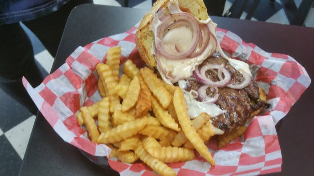 Little Samis | restaurant | 1145 W Chestnut St, Brockton, MA 02301, USA | 5084364766 OR +1 508-436-4766