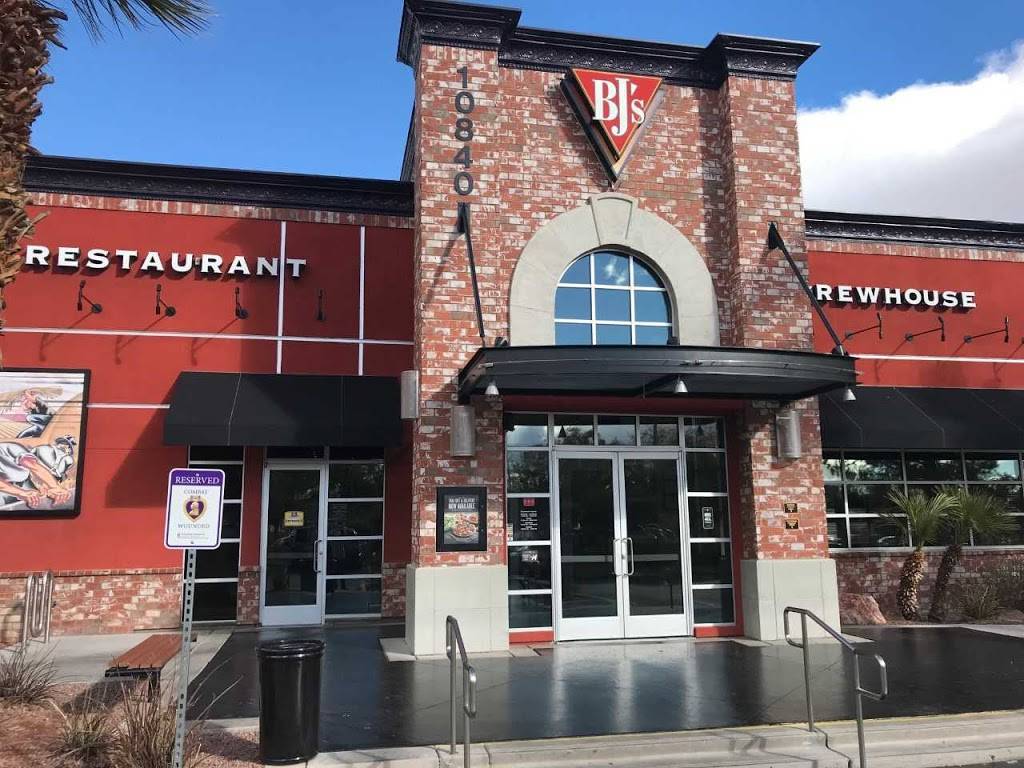 BJs Restaurant & Brewhouse | restaurant | 10840 W Charleston Blvd, Las Vegas, NV 89135, USA | 7028532300 OR +1 702-853-2300