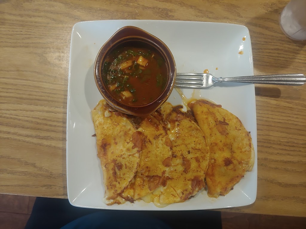 G-10’s Bar & Grill | restaurant | 1400 Ave F NW, Childress, TX 79201, USA | 9409387030 OR +1 940-938-7030