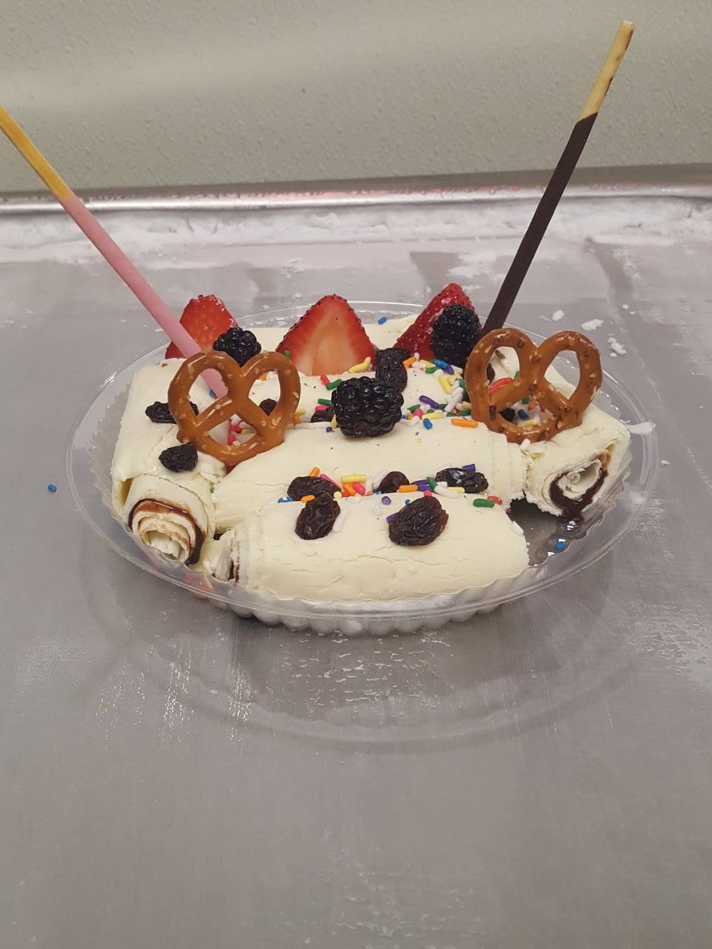 Marys Fried Rolled Ice Cream | restaurant | 3524 W Airport Fwy #116, Irving, TX 75062, USA | 9723139818 OR +1 972-313-9818