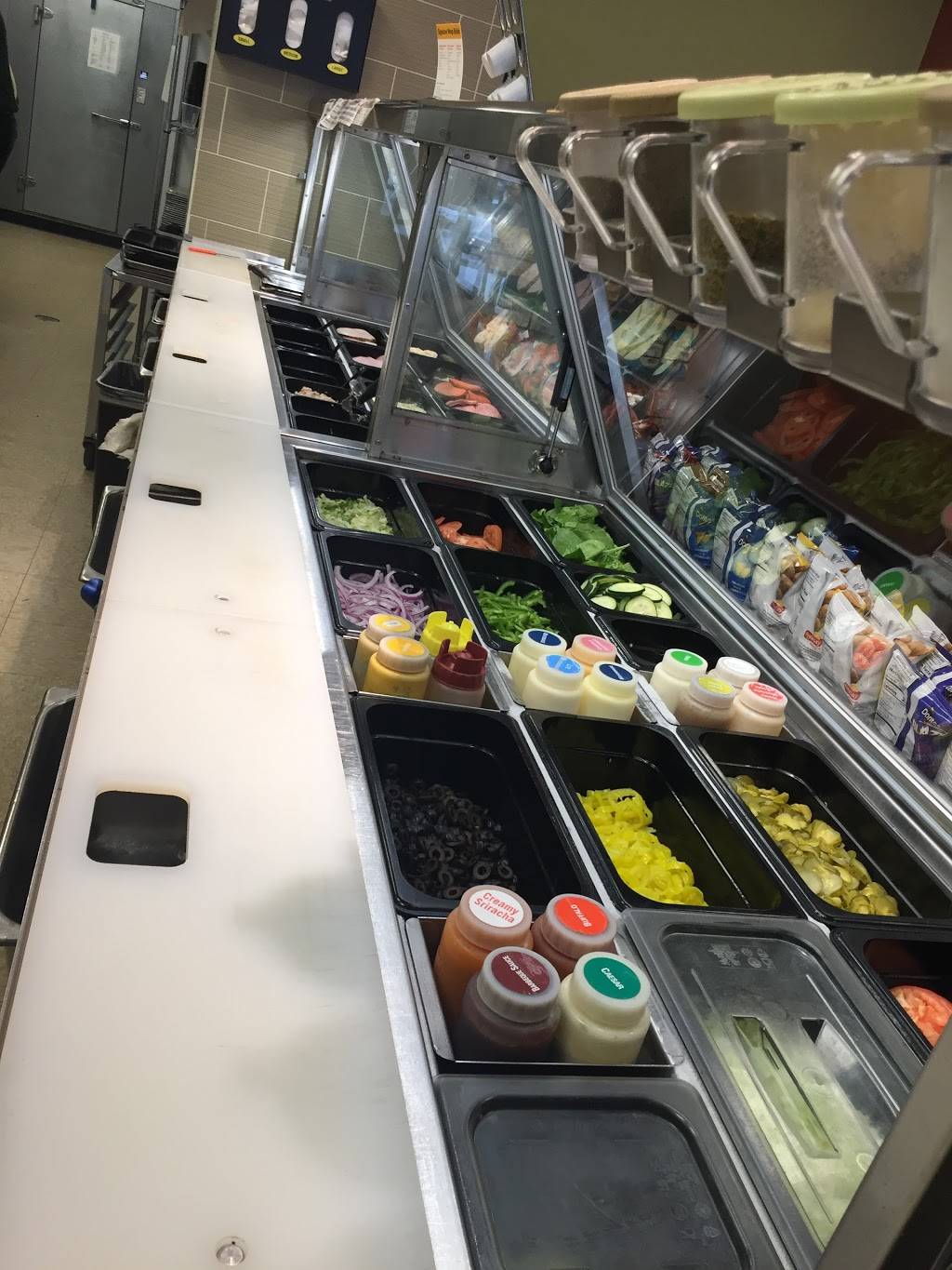 Subway | restaurant | 2467, 3906 E 82nd St, Indianapolis, IN 46240, USA | 3175794900 OR +1 317-579-4900