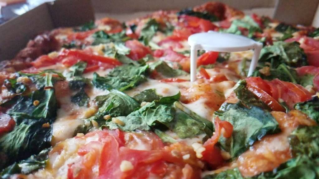 Me-n-Eds Pizzeria | restaurant | 4072 Ventura Ave, Fresno, CA 93702, USA | 5592551604 OR +1 559-255-1604