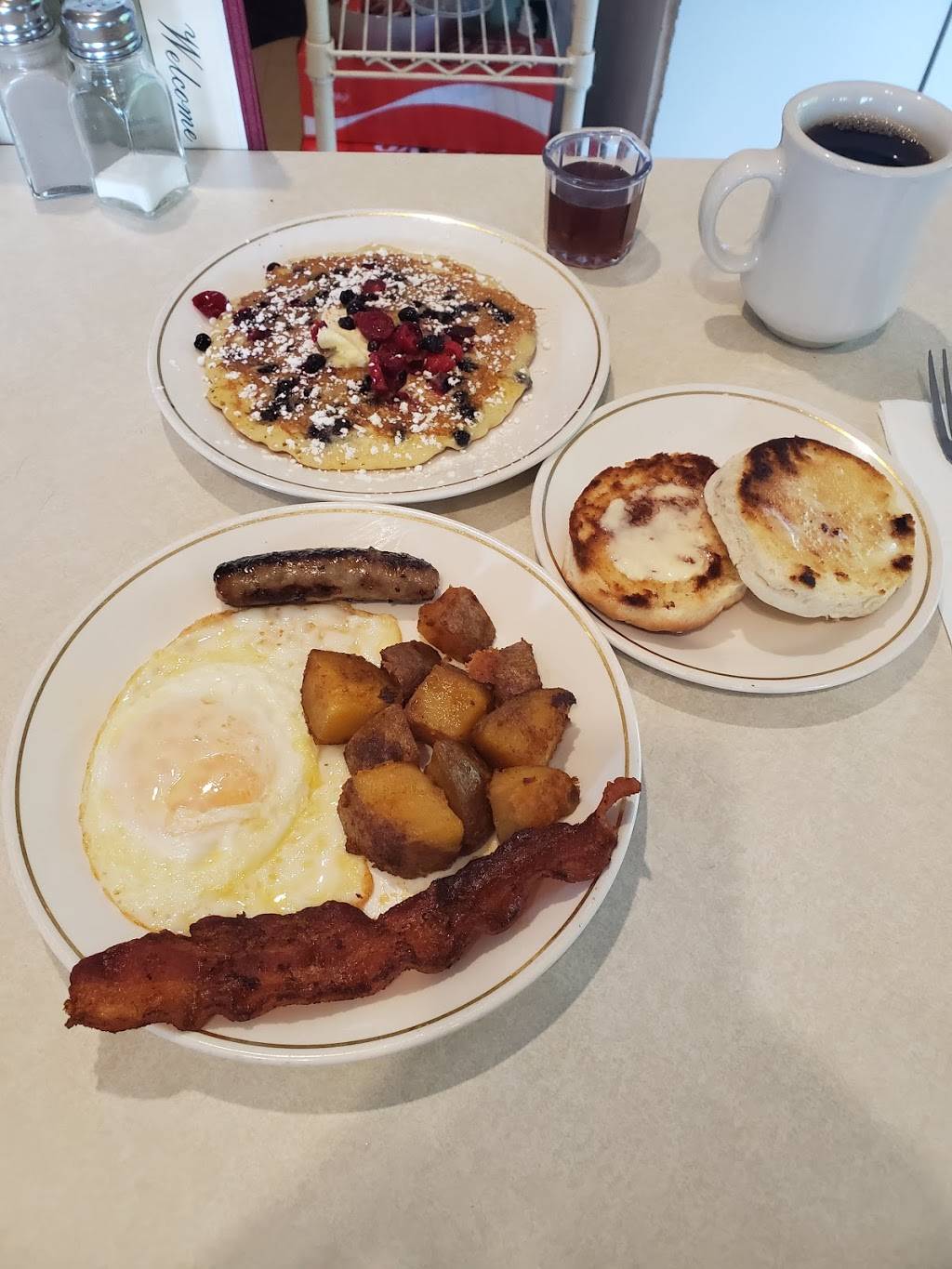 Sandi Rose Cafe | restaurant | 450 E Center St, West Bridgewater, MA 02379, USA | 5085803447 OR +1 508-580-3447