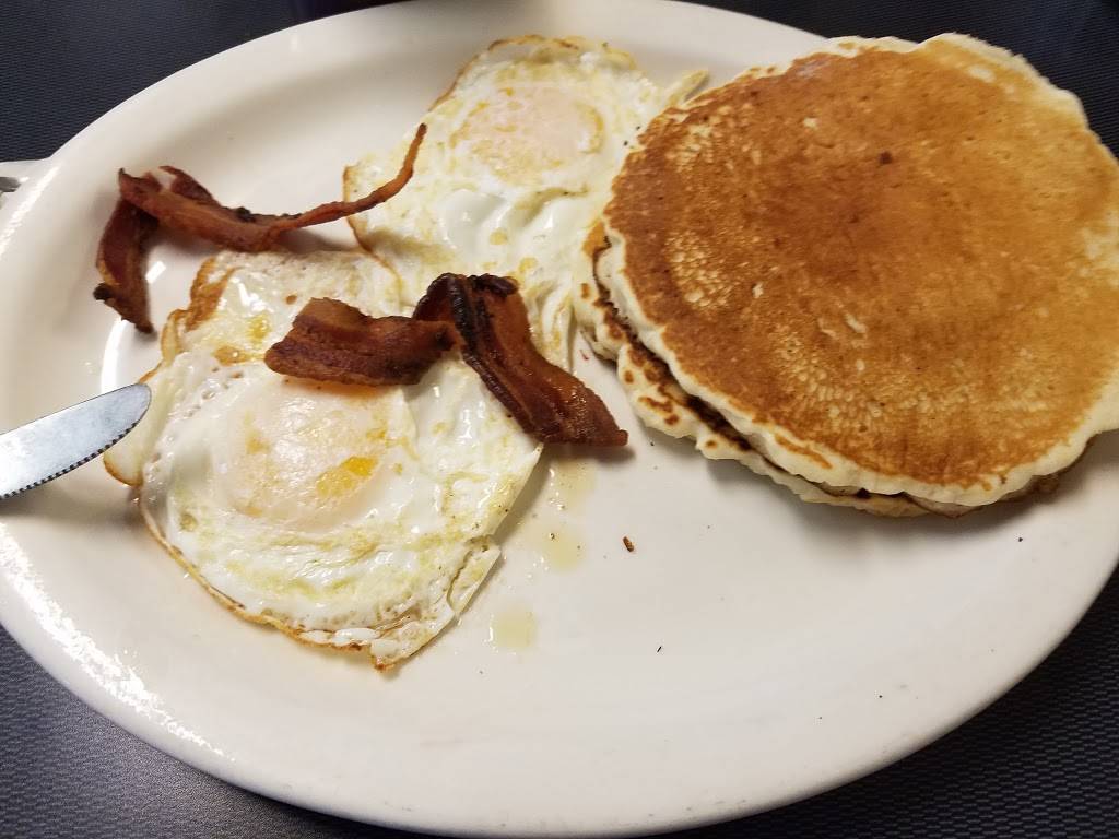 Vickys Mexican Restaurant | restaurant | 2349 Pinn Rd, San Antonio, TX 78227, USA | 8777716654 OR +1 877-771-6654