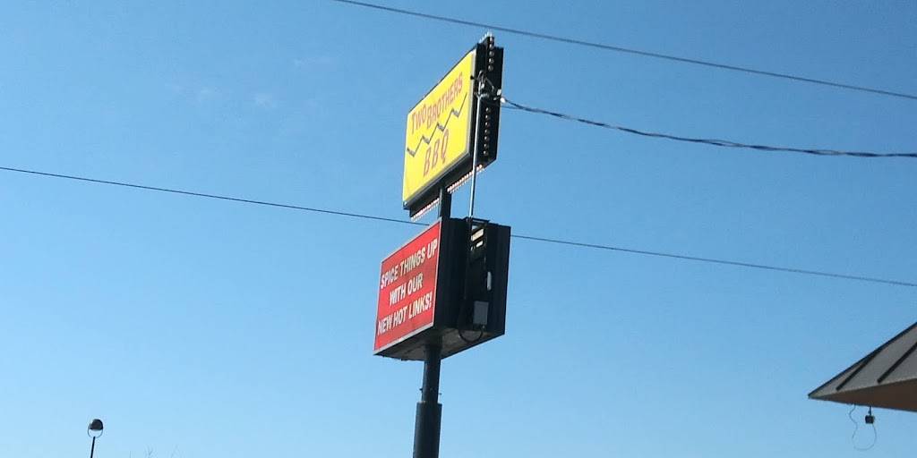 Two Brothers BBQ | restaurant | 300 S Greenwich Rd, Wichita, KS 67207, USA | 3166831330 OR +1 316-683-1330