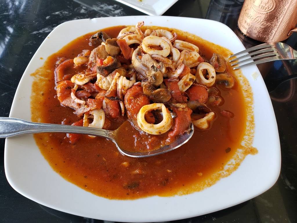 Agliolio Fresh Pasta & Wine Bar | restaurant | 12793 Forest Hill Blvd, Wellington, FL 33414, USA | 5617987770 OR +1 561-798-7770